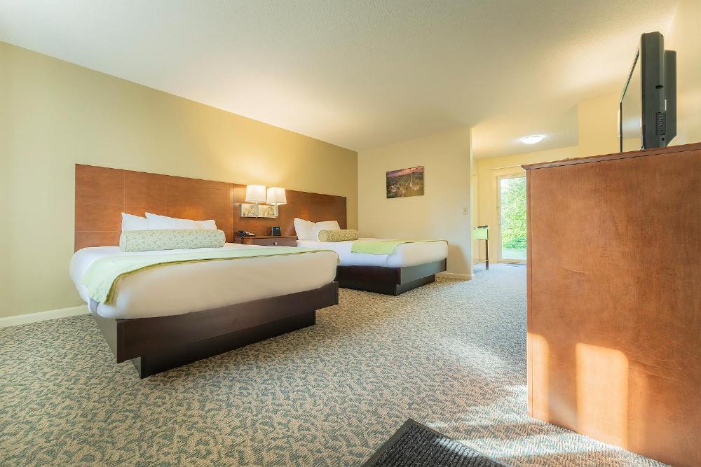 Sun & Ski Inn and Suites