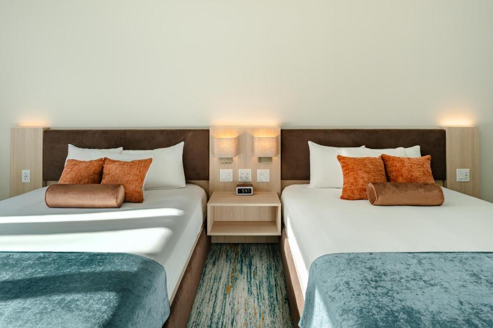 Queen Room with Two Queen Beds interior